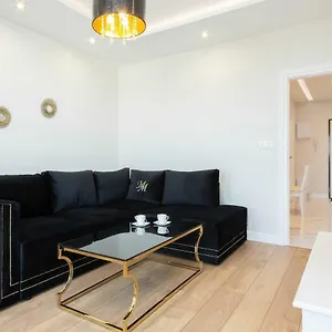 Aura Sky By Renters Апартаменты